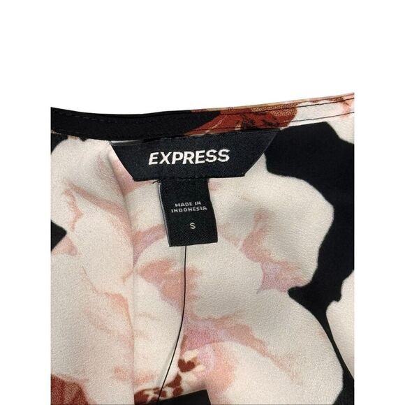 Express NWT floral faux wrap puff sleeve peplum top size S - Picture 10 of 13